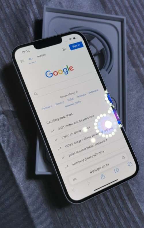 APPLE IPHONE 13...5G***BRAND NEW ***128 GB **starlight  COLOUR ***BARGAIN WOW