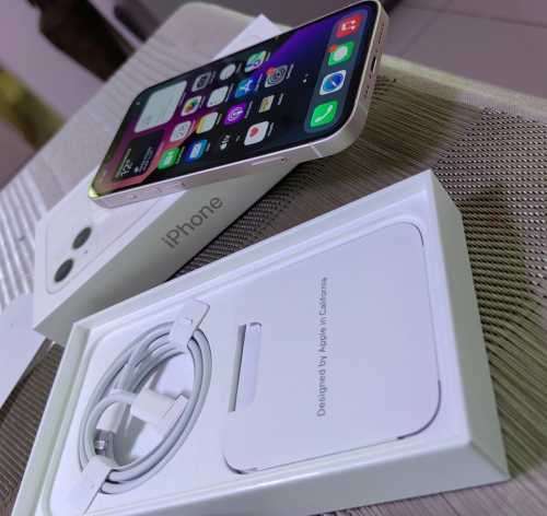 APPLE IPHONE 13...5G***BRAND NEW ***128 GB **starlight  COLOUR ***BARGAIN WOW