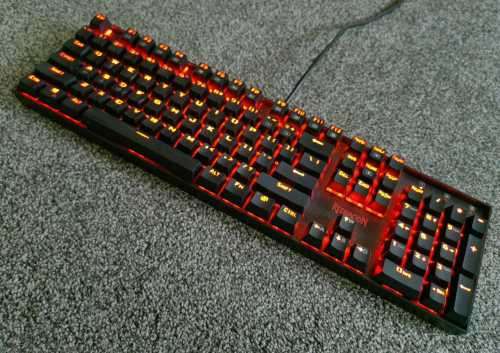 REDRAGON MECHANICAL GAMING KEYBOARD ***WOW ***BARGAIN**CUSTOM MECHANICAL SWITCHES