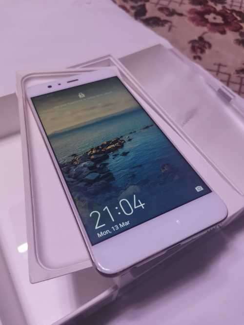 Huawei P10 Plus 128GB**6GB RAM**WOW***WITH  WITH DUAL LEICA CAMERA****BARGAIN  DAZZLING GOLD