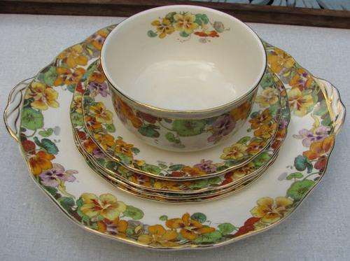 ROYAL DOULTON "NASTURTIUM" SELECTION