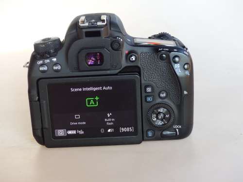 Canon EOS 77D DSLR, 24 Mega pixel
