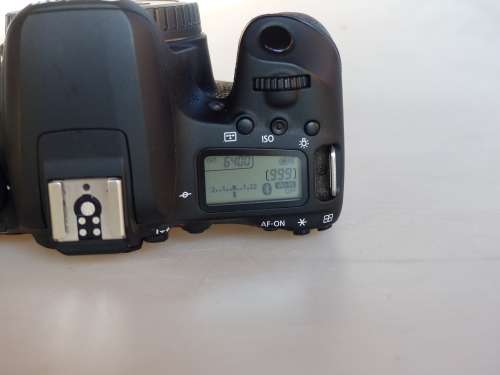 Canon EOS 77D DSLR, 24 Mega pixel