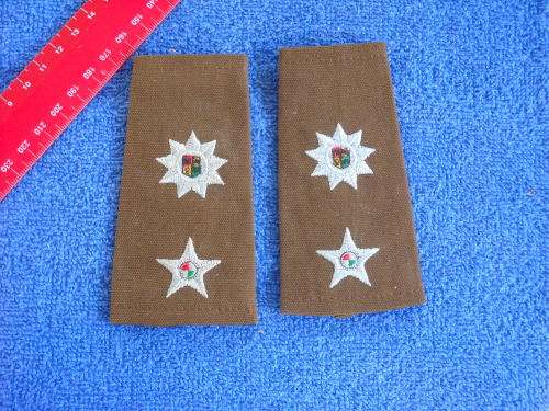 SADF - SA ARMY : Rank Curnal Eppaulette Set (White/Brown)