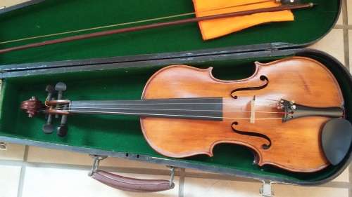 Vintage-Antique Violen + Bow + Woodcase - The Barnes & Mullins Compagnon Model No. 1
