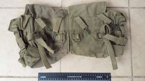 SA Army - SADF = 1970's Green Web Kidney Pouch