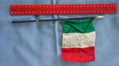 Old International Mini Desk Flag - ITALY