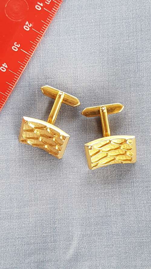 Cufflinks