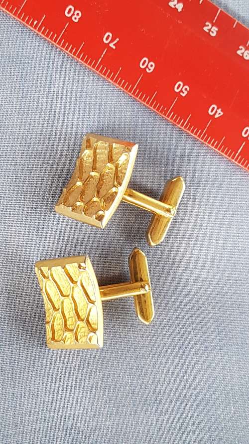 Cufflinks