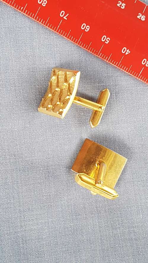 Cufflinks