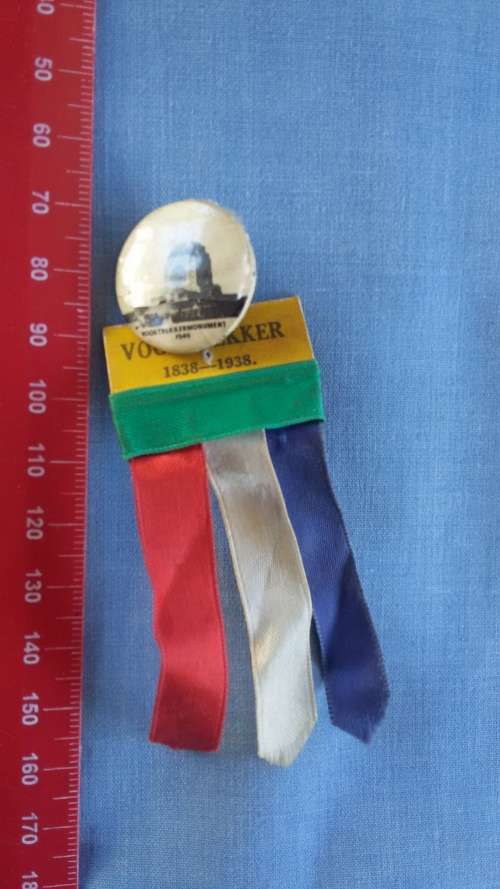 VOORTREKKER 1838 - 1938 BADGE - PIN
