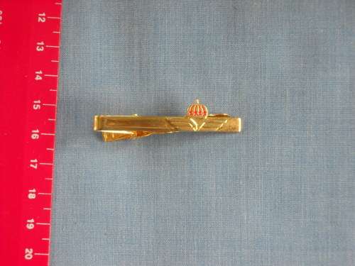 UNKNOWN AIR WINGS WITH CROWN TIE-CLIP