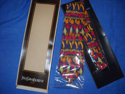 PARIS - YVES SAINT CAURENT RIE (NEW)