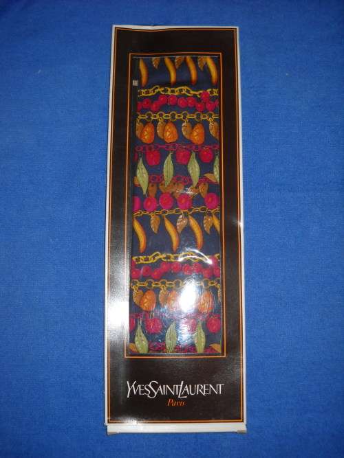 PARIS - YVES SAINT CAURENT RIE (NEW)