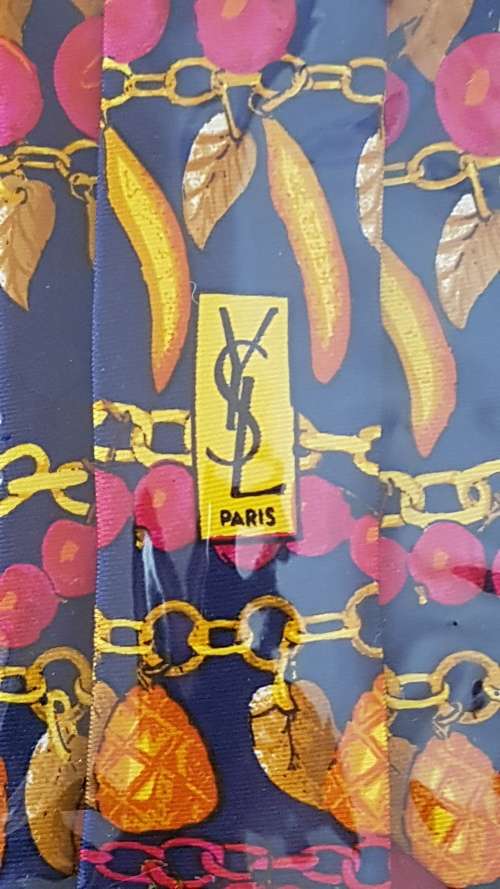 PARIS - YVES SAINT CAURENT RIE (NEW)