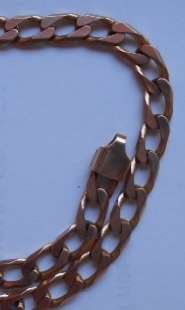 9ct SOLID GOLD CHAIN, WEIGHT 19.1 Grams (0.62 OUNCES) 57.0cm LONG.