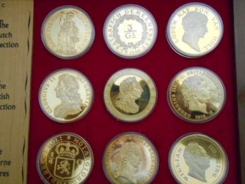 1978 - 30 PIECE GOLD PLATED STERLING SILVER HERITAGE PROOF MEDALLION SET, PRESENTATION CASE.