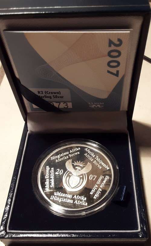 RSA 2007 FIFA R2 SILVER PROOF COIN in SA MINT PRESENTATION BOX with CoA.
