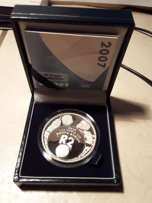 RSA 2007 FIFA R2 SILVER PROOF COIN in SA MINT PRESENTATION BOX with CoA.