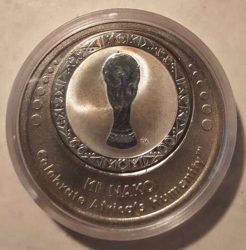 RSA 2010 FIFA 925 SILVER UNCIRCULATED MEDALION in SA MINT PRESENTATION BOX with CoA. MINTAGE 2010.