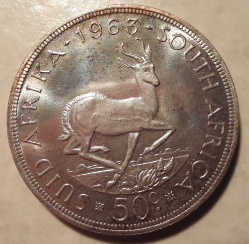 RSA 1963 SILVER 50 CENT CROWN - EITHER UNC or PROOF with LIGHT TONING & IN CAPSULE. LOOKS LIKE PROOF
