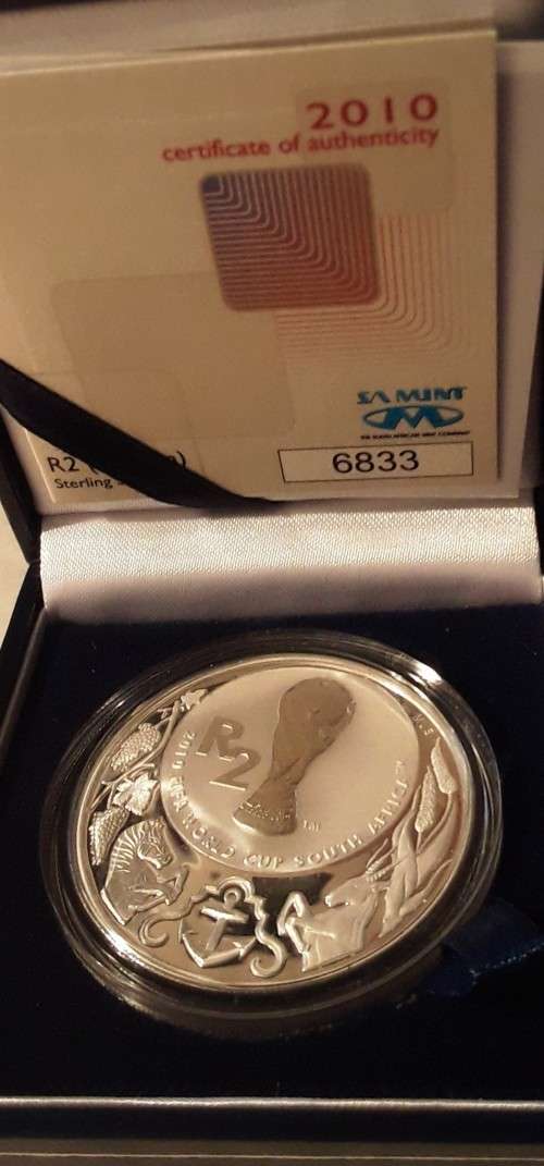 RSA 2010 FIFA SILVER PROOF R2 CROWN, in ORIGINAL SA MINT BOX & CAPSULE, with CoA.