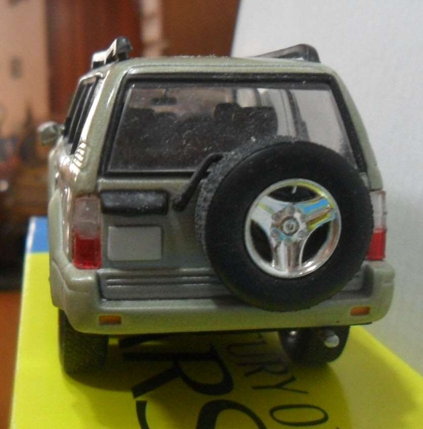 DEL PRADO 1998 TOYOTA  LAND CRUISER    " THE ULTIMATE CAR COLLECTION "MINT CONDITION UNBOXED