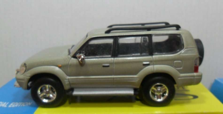 DEL PRADO 1998 TOYOTA  LAND CRUISER    " THE ULTIMATE CAR COLLECTION "MINT CONDITION UNBOXED