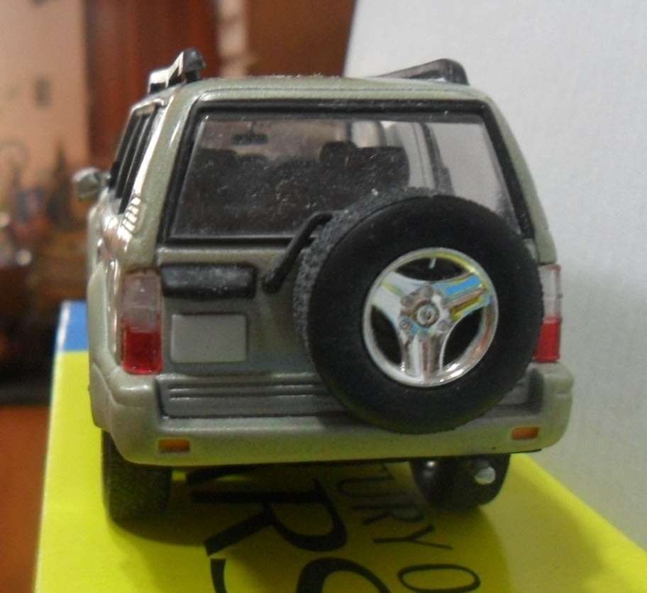 DEL PRADO 1998 TOYOTA  LAND CRUISER    " THE ULTIMATE CAR COLLECTION "MINT CONDITION UNBOXED
