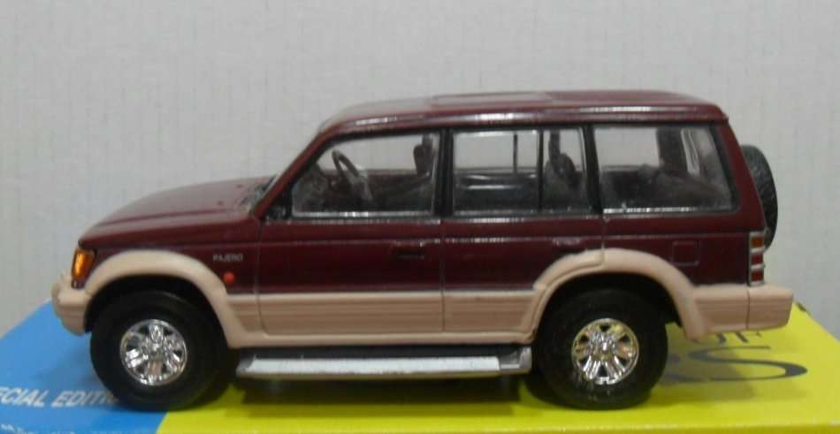 DEL PRADO 1997 MITSUBISHI PAJERO    " THE ULTIMATE CAR COLLECTION " FAIRLY GOOD  CONDITION- UNBOXED