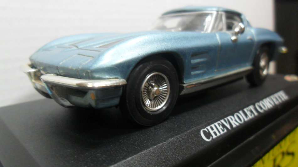 DEL PRADO 1963  CHEVROLET  CORVETTE STINGRAY    " THE ULTIMATE CAR COLLECTION "MINT CONDITION