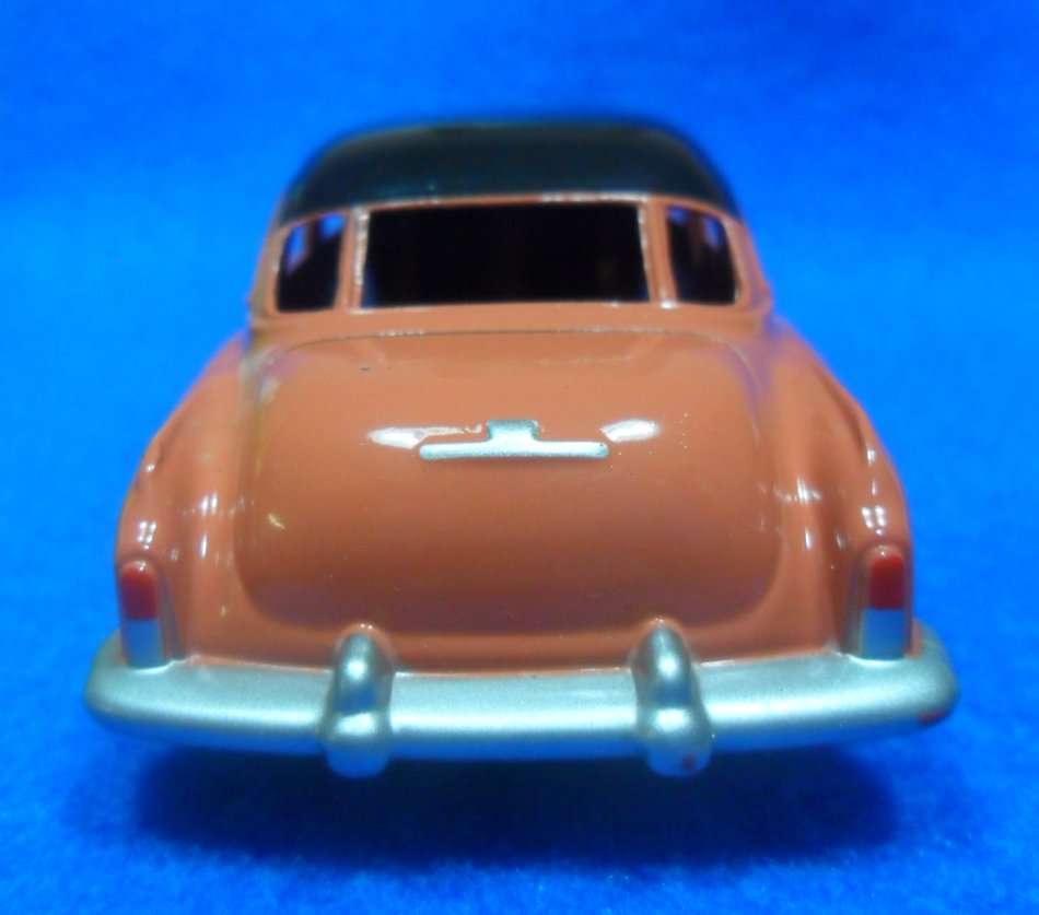 ATLAS DINKY NO 24V  BUICK  ROADMASTER " ORANGE & BLACK VERSION "   NEW BOXED .