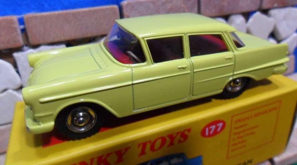 RARE STUNNING ATLAS DINKY NO 177  OPEL KAPITAN  ( YELLOW  VERSION ) MINT WITH THE ORIGINAL SA BOX.