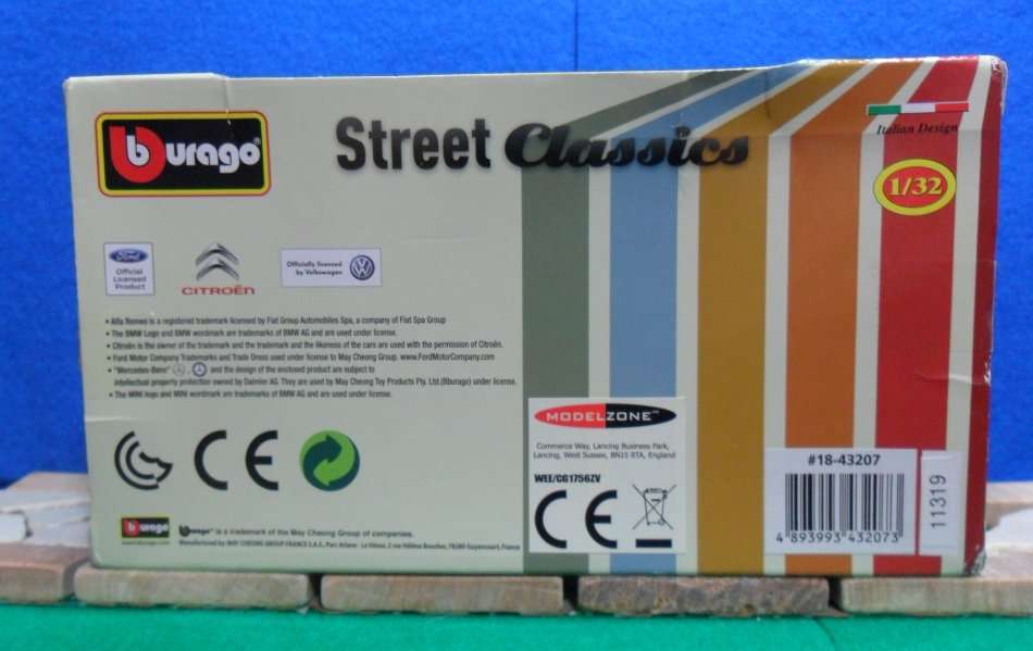 RARE STUNNING BBURAGO 1970 FORD CAPRI RS2600  ` MINT IN DISPLAY CASE .