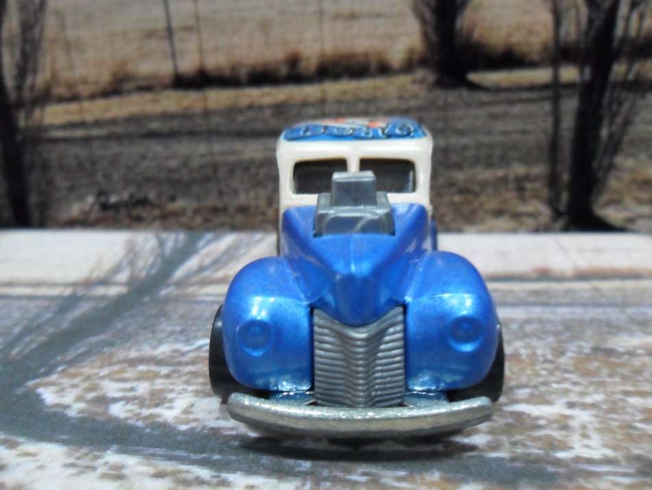 STUNNING   HOT WHEELS  WOODY STATION WAGON   " SURF BEAT " ,  NEAR MINT CONDITION ,  MADE IN 1979