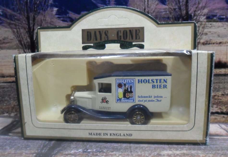 VERY RARE , STUNNING  LLEDO  DG 13075 - 1930 MODEL A FORD VAN  " HOLSTEN BIER  " MINT - BOXED