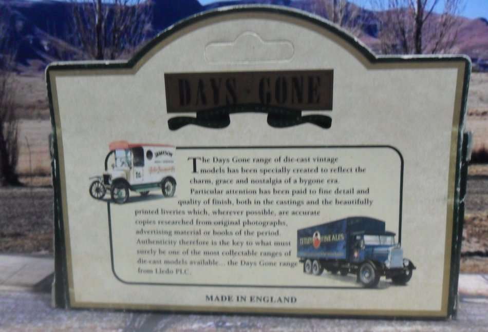 VERY RARE , STUNNING  LLEDO  DG 13075 - 1930 MODEL A FORD VAN  " HOLSTEN BIER  " MINT - BOXED