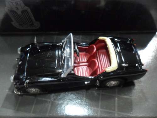 STUNNING   CORGI NO  04101  -  1957 - 1962  TRIUMPH TR 3A  OPEN TOP  - MINT IN ORIGINAL  DISPLAY BOX