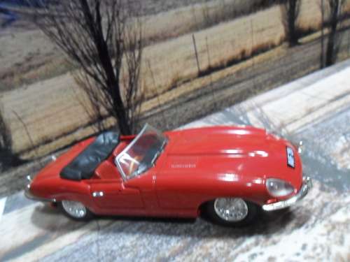 STUNNING , LTD EDITION  VANGUARDS NO  VA 04902  1961  JAGUAR E -TYPE SERIES l  -  MINT - BOXED