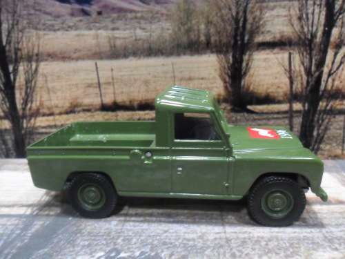 ABSOLUTELY STUNNING , LTD EDITION 1996  CORGI NO 07101  -  LAND ROVER 109 -  MINT -  AS NEW -  BOXED