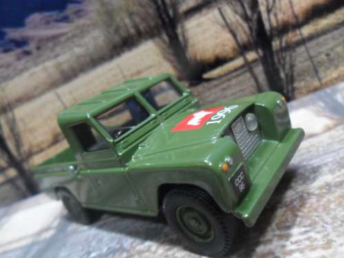 ABSOLUTELY STUNNING , LTD EDITION 1996  CORGI NO 07101  -  LAND ROVER 109 -  MINT -  AS NEW -  BOXED