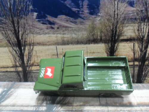 ABSOLUTELY STUNNING , LTD EDITION 1996  CORGI NO 07101  -  LAND ROVER 109 -  MINT -  AS NEW -  BOXED