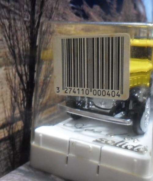 ABSOLUTELY STUNNING  SOLIDO  NO 4065  - 1930 `S  CADILLAC V -16   -  MINT  -  WITH DISPLAY CASE