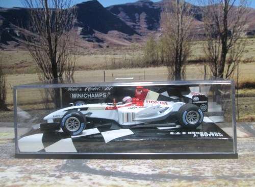 RARE MINICHAMPS  400 040009 - 2004  B * A * R  HONDA 006  ` JENSON  BUTTON   ` MINT IN DISPLAY CASE