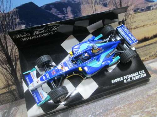VERY RARE MINICHAMPS 400 030010 - SAUBER  PETRONAS  C22   ` H . H . FRENTZEN  ` MINT IN DISPLAY CASE
