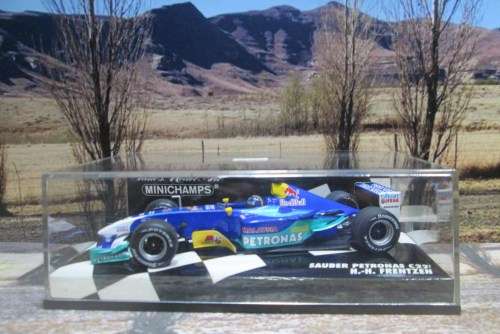 VERY RARE MINICHAMPS 400 030010 - SAUBER  PETRONAS  C22   ` H . H . FRENTZEN  ` MINT IN DISPLAY CASE