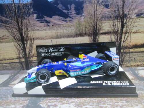 VERY RARE MINICHAMPS 400 030010 - SAUBER  PETRONAS  C22   ` H . H . FRENTZEN  ` MINT IN DISPLAY CASE