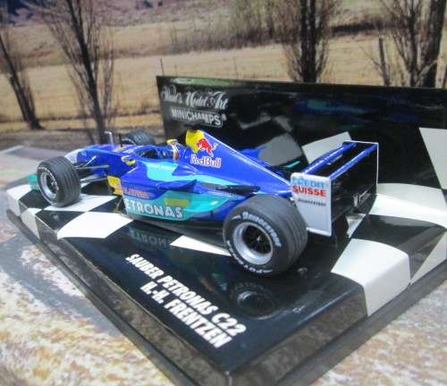 VERY RARE MINICHAMPS 400 030010 - SAUBER  PETRONAS  C22   ` H . H . FRENTZEN  ` MINT IN DISPLAY CASE