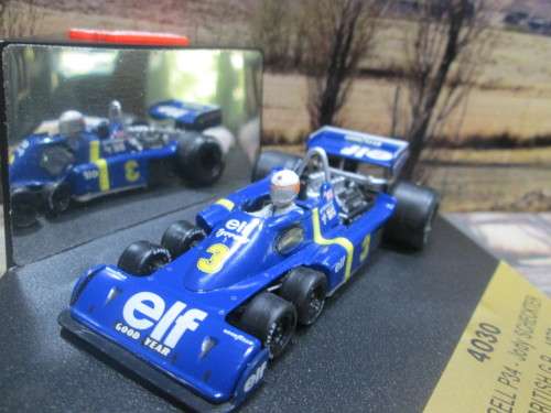 QUARTZO  NO 4030  -  TYRRELL P34  ` JODY SCHECKTER ` BRITISH  G.P. 1976  MINT IN DISPLAY CASE