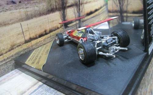 QUARTZO  NO 4011  -  LOTUS 49B  ` J . RINDT  ` - SOUTH AFRICAN  G.P. 1969  MINT IN DISPLAY CASE